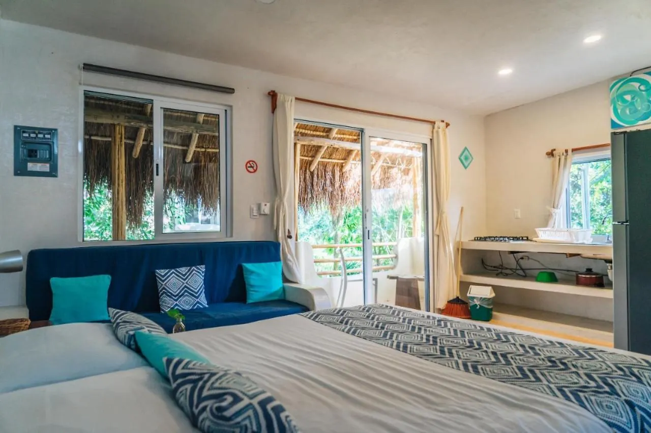 Hotel & Suites Oasis Bacalar 3*,