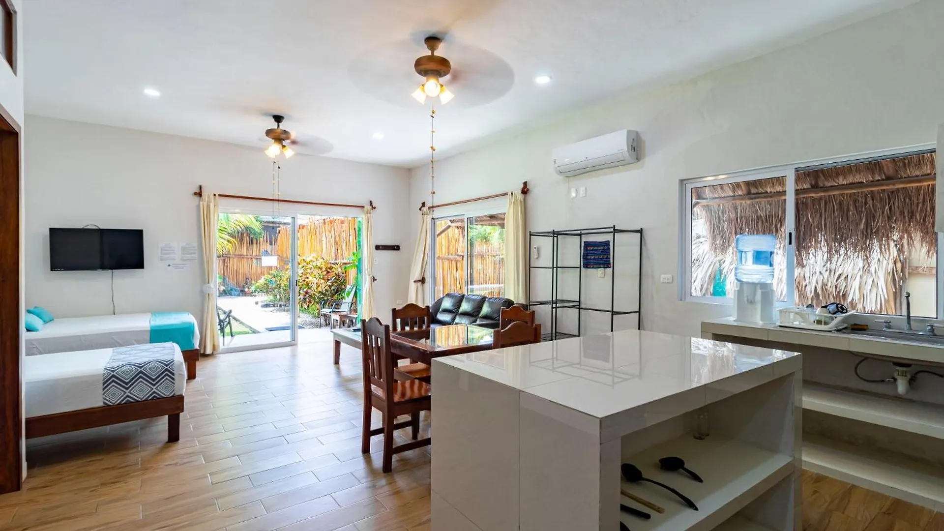 Hotel & Suites Oasis Bacalar
