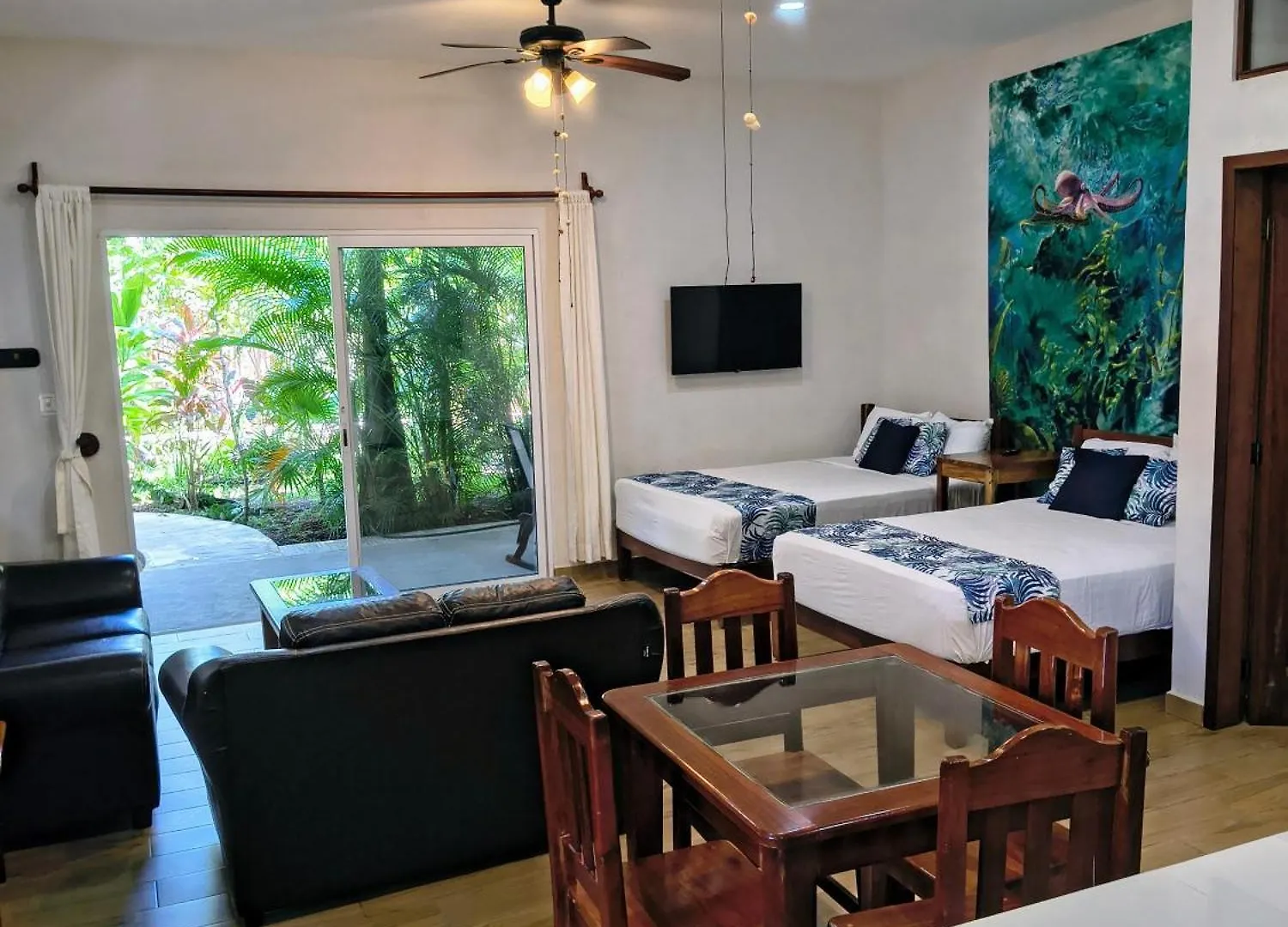 Hotel & Suites Oasis Bacalar